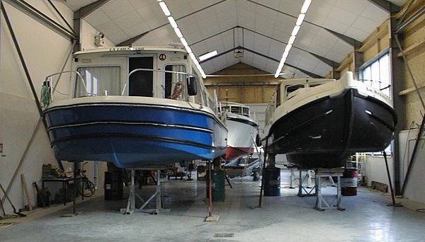 Atelier de réparation de bateaux